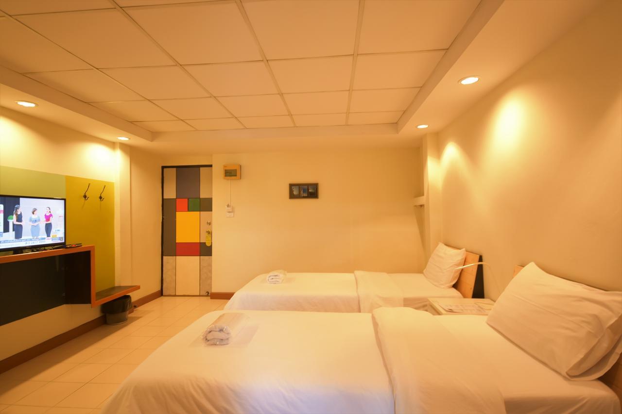 Room At Prachachuen Nonthaburi Bagian luar foto