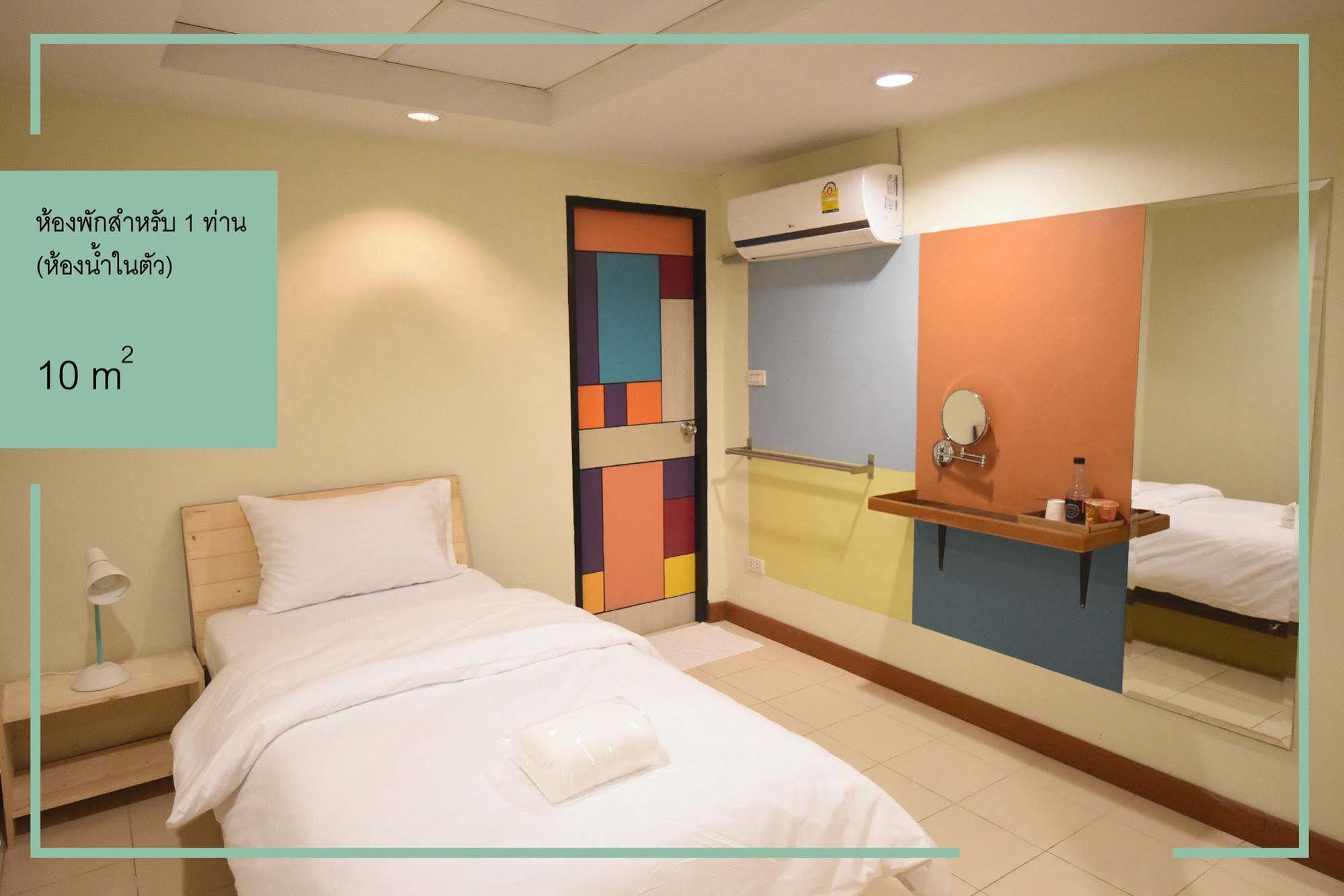 Room At Prachachuen Nonthaburi Bagian luar foto